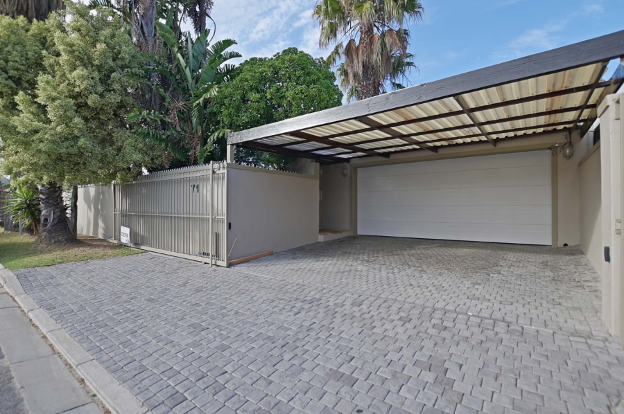  Bedroom Property for Sale in West Beach Western Cape